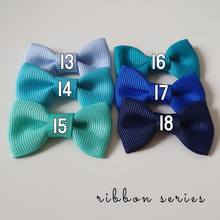 Load image into Gallery viewer, Ribbon Brooch