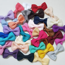 Load image into Gallery viewer, Ribbon Brooch