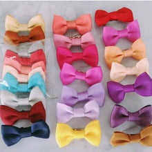 Load image into Gallery viewer, Ribbon Brooch