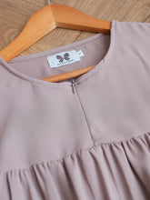 Load image into Gallery viewer, DF Hani Blouse
