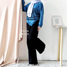 Load image into Gallery viewer, Victoria Jeans Colour
