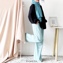 Load image into Gallery viewer, Victoria Jeans Colour
