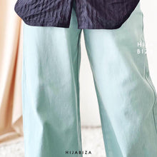 Load image into Gallery viewer, Victoria Jeans Colour
