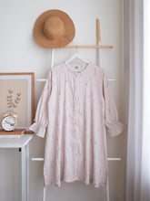 Load image into Gallery viewer, DF Iris Blouse

