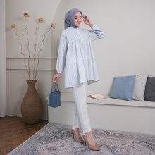 Load image into Gallery viewer, DF Sofi Blouse
