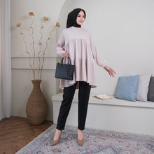 Load image into Gallery viewer, DF Sofi Blouse

