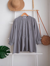 Load image into Gallery viewer, DF Taffy Blouse
