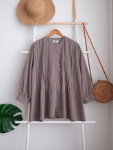 Load image into Gallery viewer, DF Taffy Blouse

