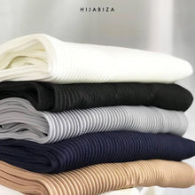 Load image into Gallery viewer, Sofia Pleated Pants
