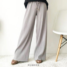 Load image into Gallery viewer, Sofia Pleated Pants
