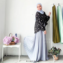 Load image into Gallery viewer, Pleated Skirt
