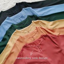 Load image into Gallery viewer, Sulam Kaftan
